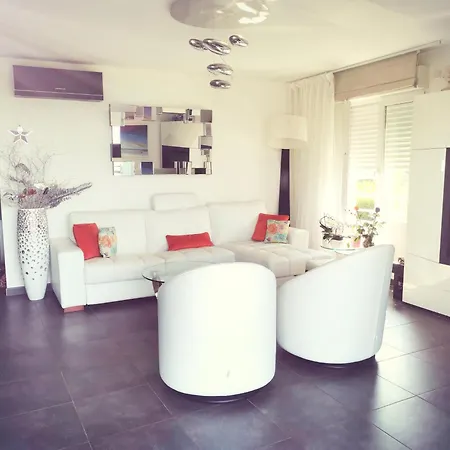 Bleu Turquoise Apartment *